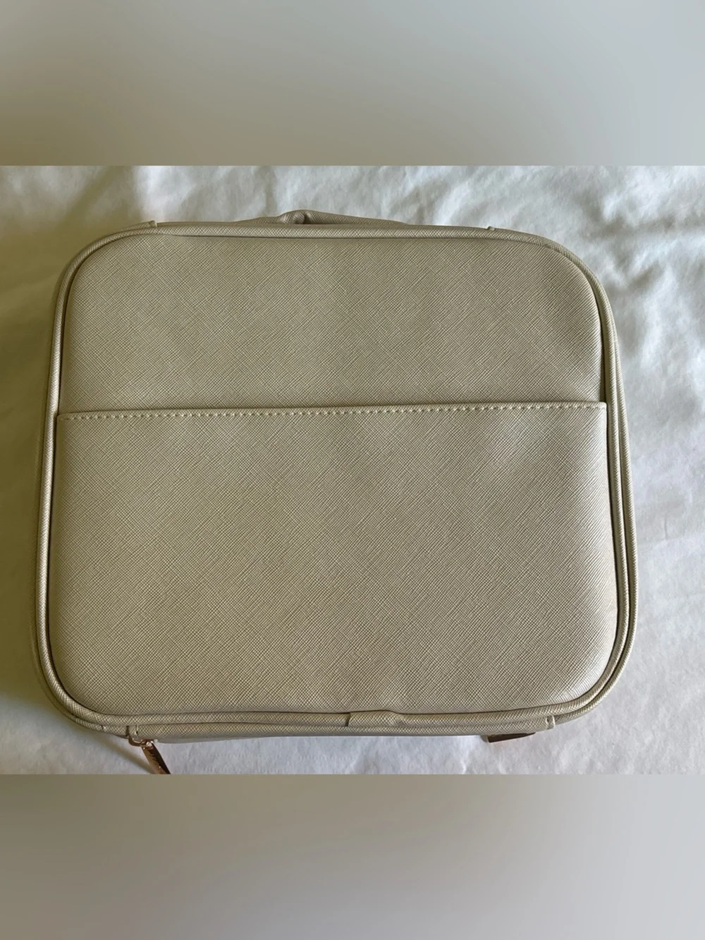MONAT Cream Travel Case
